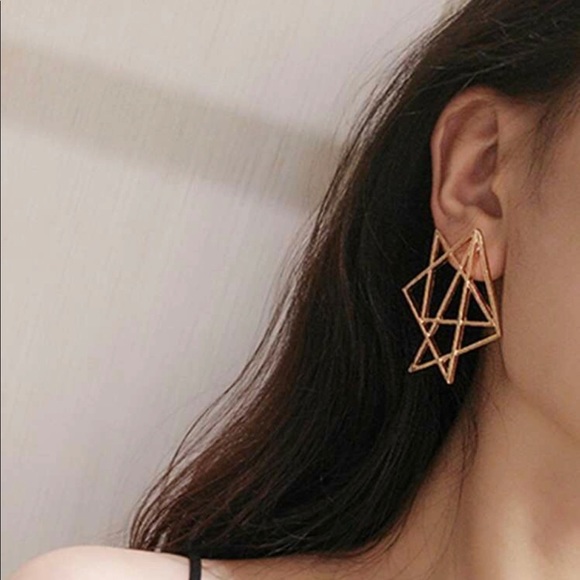 Jewelry - ✨2/$25✨Hollow Geo Stars✨